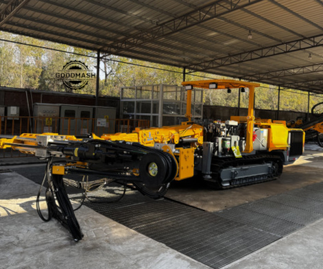 Приемка новой проходческой буровой установки Kaishan KJ310 на заводе в Китае